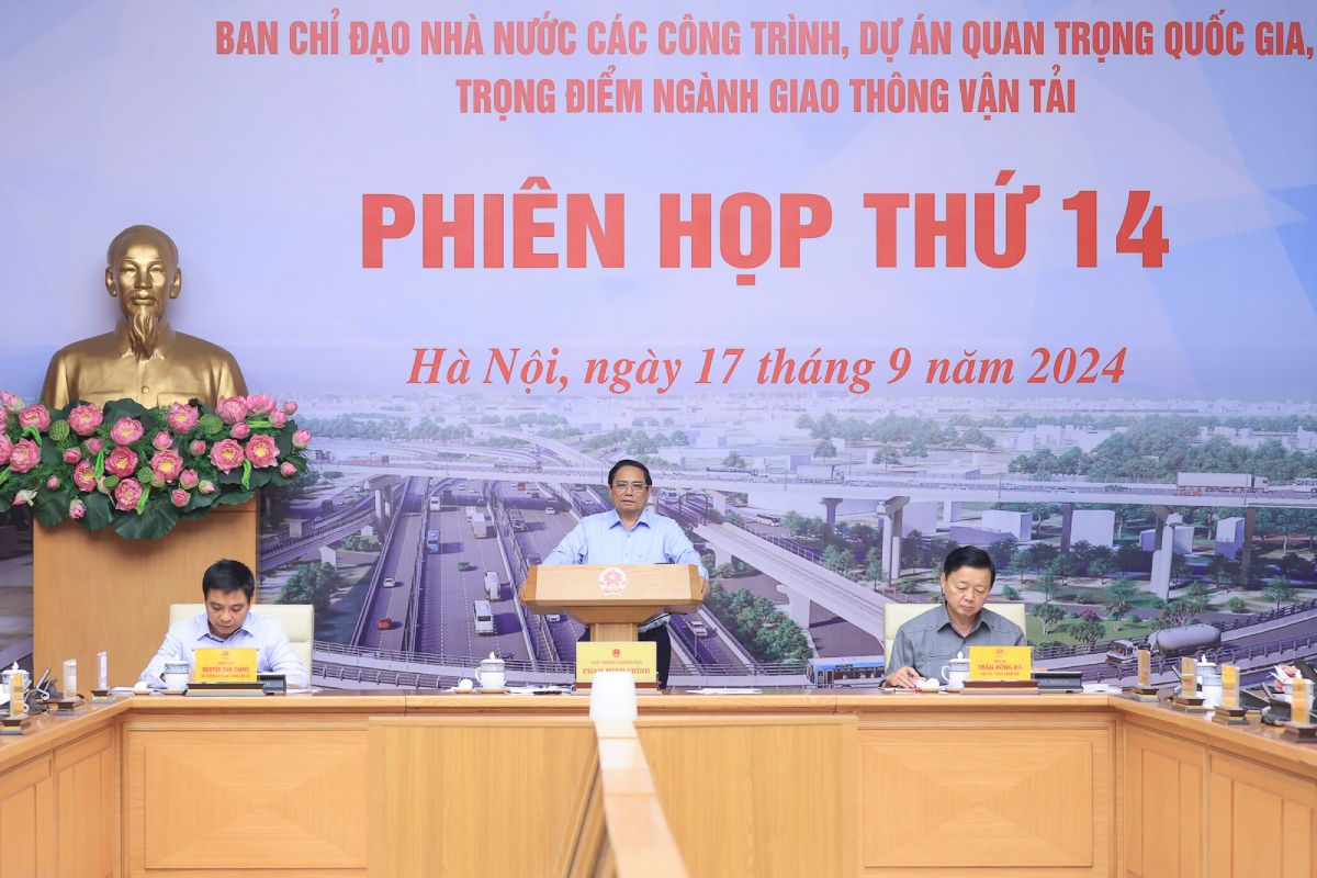 Phien hop ve 40 du an giao thong van tai trong diem, quan trong quoc gia. Anh: Nhat Bac