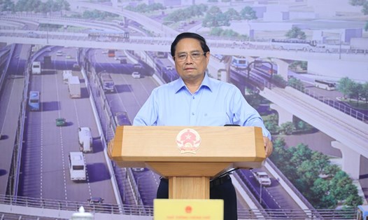 Thủ tướng Chính phủ Phạm Minh Chính phát biểu khai mạc phiên họp thứ 14 của Ban Chỉ đạo Nhà nước các công trình, dự án quan trọng quốc gia, trọng điểm ngành GTVT. Ảnh: Nhật Bắc/VGP