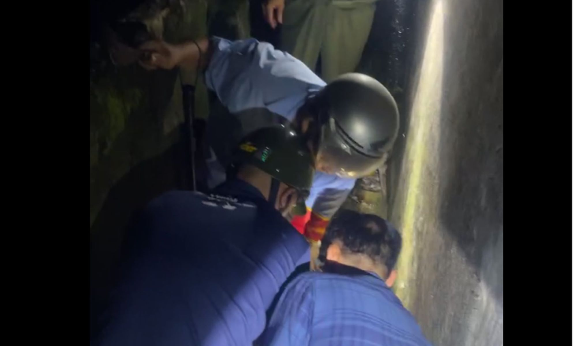 Hiện trường vụ treo cổ là nhà kho phía sau nhà anh D. Ảnh: Thanh Tuấn