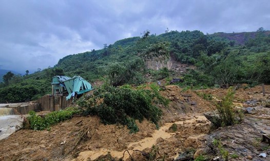 Năm 2022, sạt lở vùi lấp một phần Nhà máy thủy điện Kà Tinh 1 ở tỉnh Quảng Ngãi. Ảnh: Viên Nguyễn