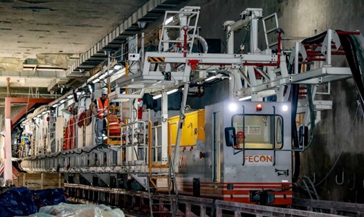 Robot TBM dài hơn 100m, đang khoan ngầm dưới ga S9 - Kim Mã (dự án đường sắt đô thị Nhổn - ga Hà Nội). Ảnh: Phạm Đông