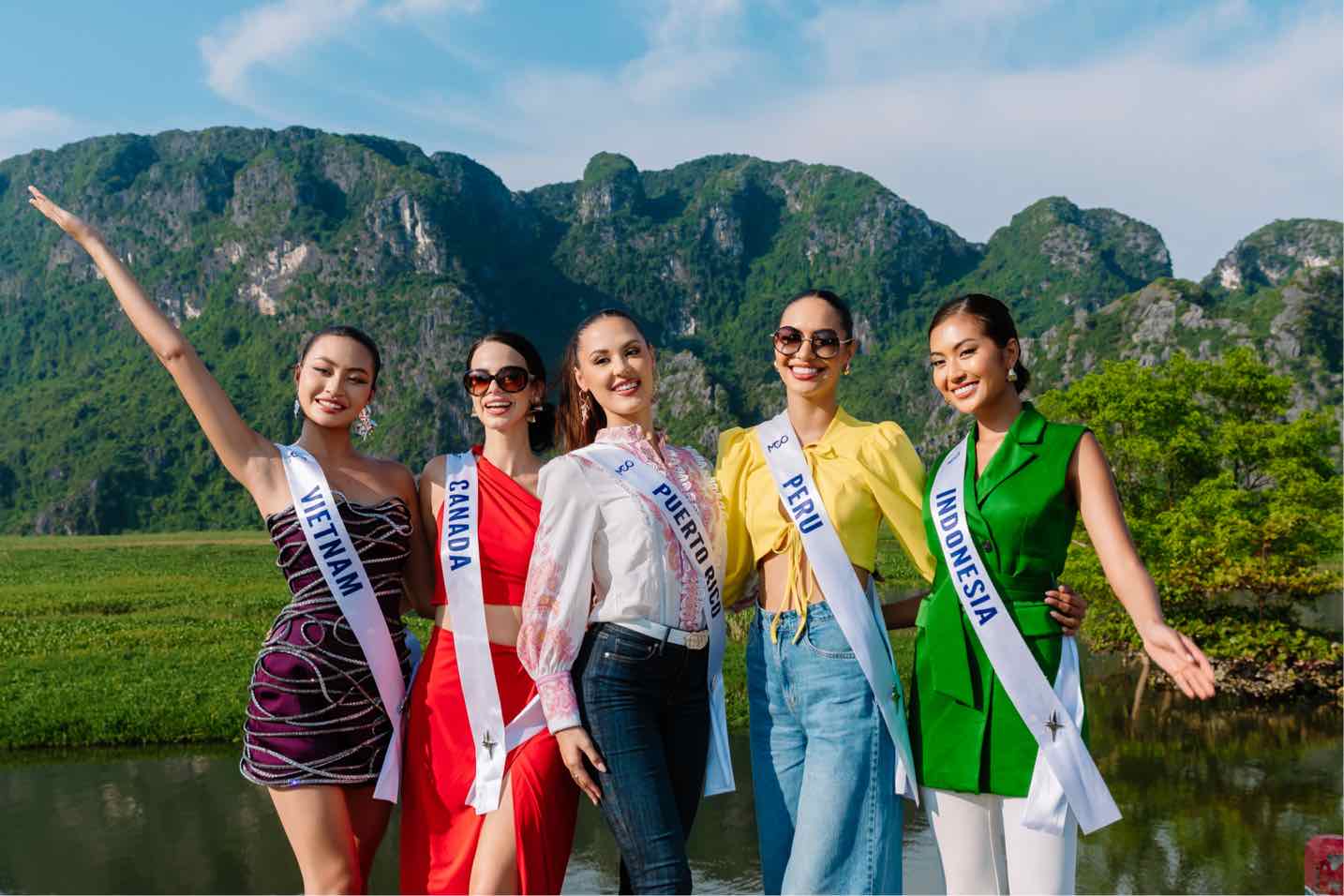 Dàn thí sinh Miss Cosmo 2024 tại Đầm Vân Long. Ảnh: NSX