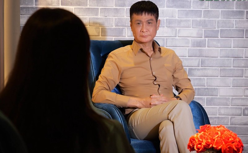 Ms. M is the third person. Photo: Manufacturer.