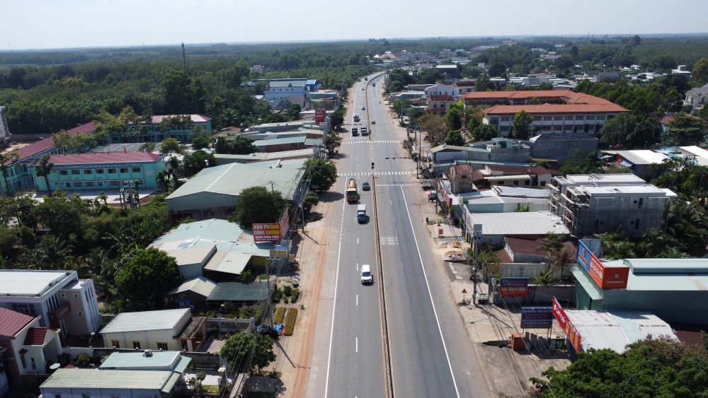 Bình Dương sẽ xử phạt xe chở quá tải trên đường ĐT 741 thông qua dữ liệu trích xuất từ trạm cân tự động. Ảnh: Đình Trọng