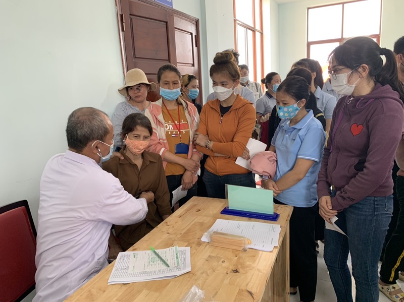 Quang Ngai is in need of attracting human resources for the medical sector to better meet the needs of medical examination and treatment. Photo: Vien Nguyen
