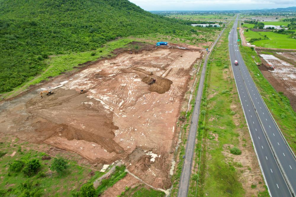 Mat bang tram dung nghi km205 cao toc Vinh Hao - Phan Thiet. Anh: Duy Tuan