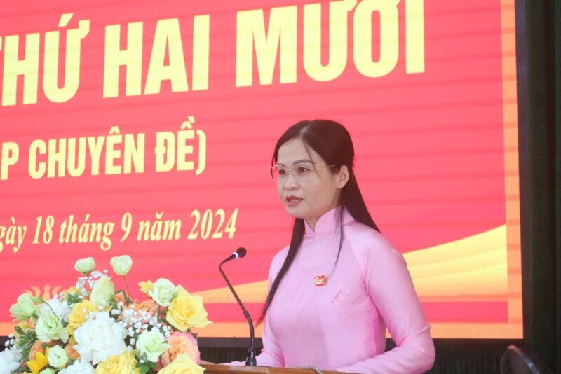 Bà Dương Thị Hạnh được bầu làm Chủ tịch UBND huyện Hữu Lũng, Lạng Sơn. Ảnh: Báo Lạng Sơn