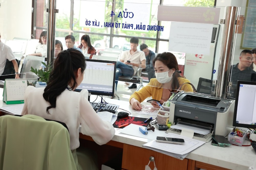 Có nhiều bổ sung về xét nâng ngạch công chức và thay đổi phương thức trong thăng hạng viên chức. Ảnh minh họa: Hải Nguyễn