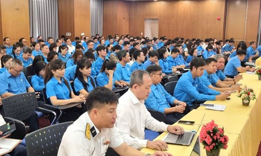 Các cán bộ công đoàn tham gia lớp bồi dưỡng. Ảnh: Nam Dương