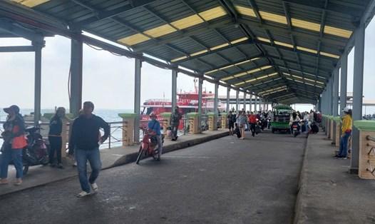Tàu, phà chuyến Phú Quốc - Hà Tiên (và ngược lại) đã hoạt động lại. Ảnh: Xuân Nhi
