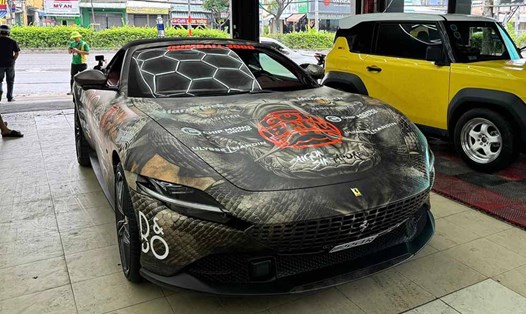 Hình ảnh siêu xe Ferrari ở garage sửa chữa sau khi gặp sự cố ở hành trình Gumball 3000. Ảnh: Cao Thanh Phong
