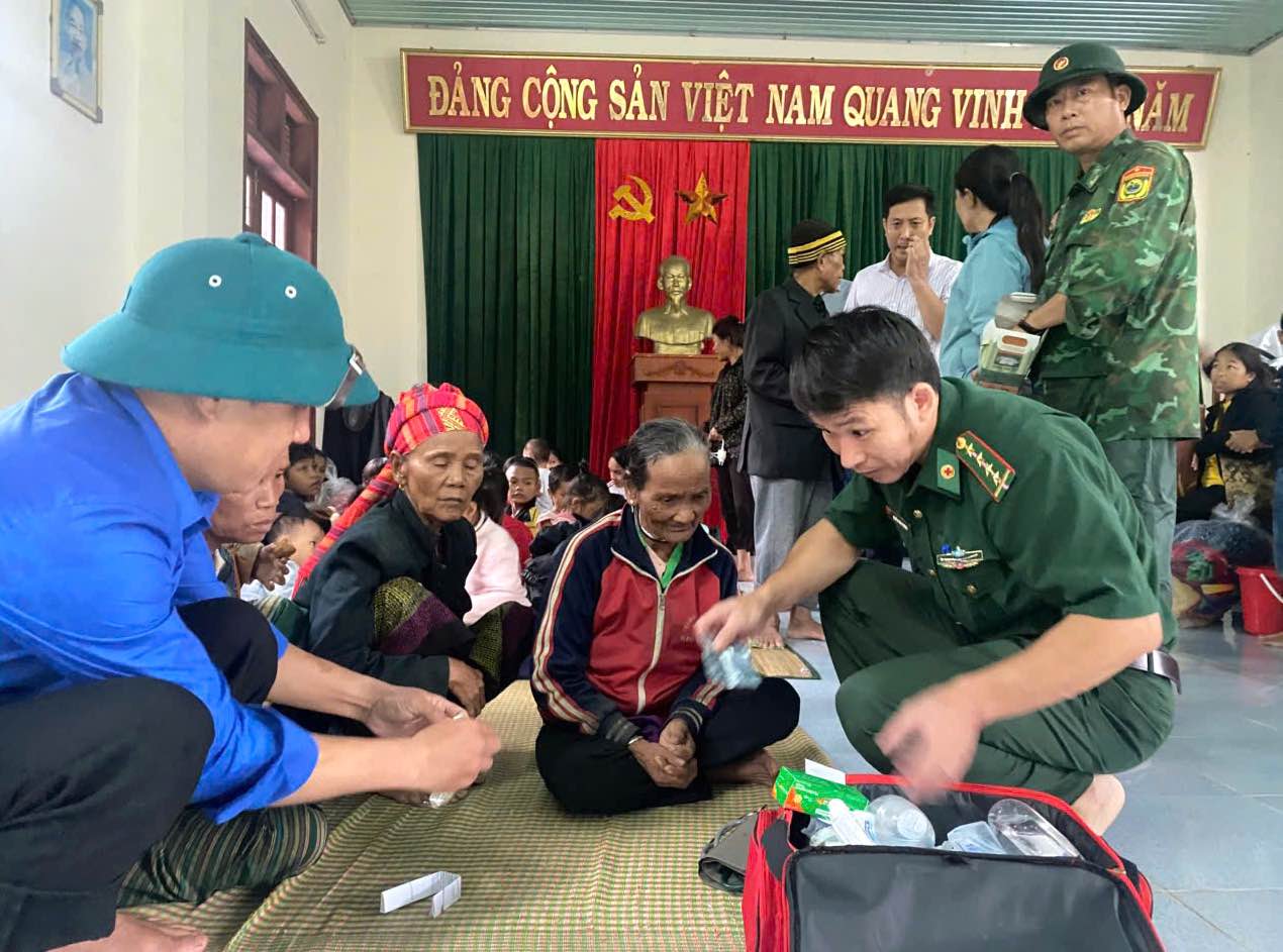 Xã Kim Thủy đã sơ tán 36 hộ gia đình với 160 người dân đến nơi an toàn. Ảnh: L. Hoàng