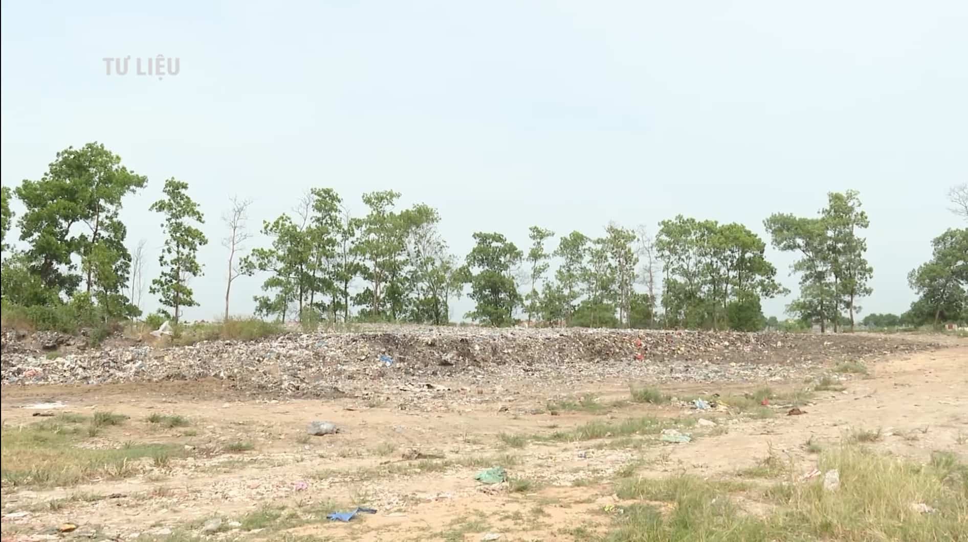 Thực hiện cam kết sau chất vấn tại các kỳ họp của HĐND tỉnh Ninh Bình, nhiều bãi rác lộ thiên gây ô nhiễm môi trường trên địa bàn tỉnh đã được xử lý dứt điểm. Ảnh: Nguyễn Trường