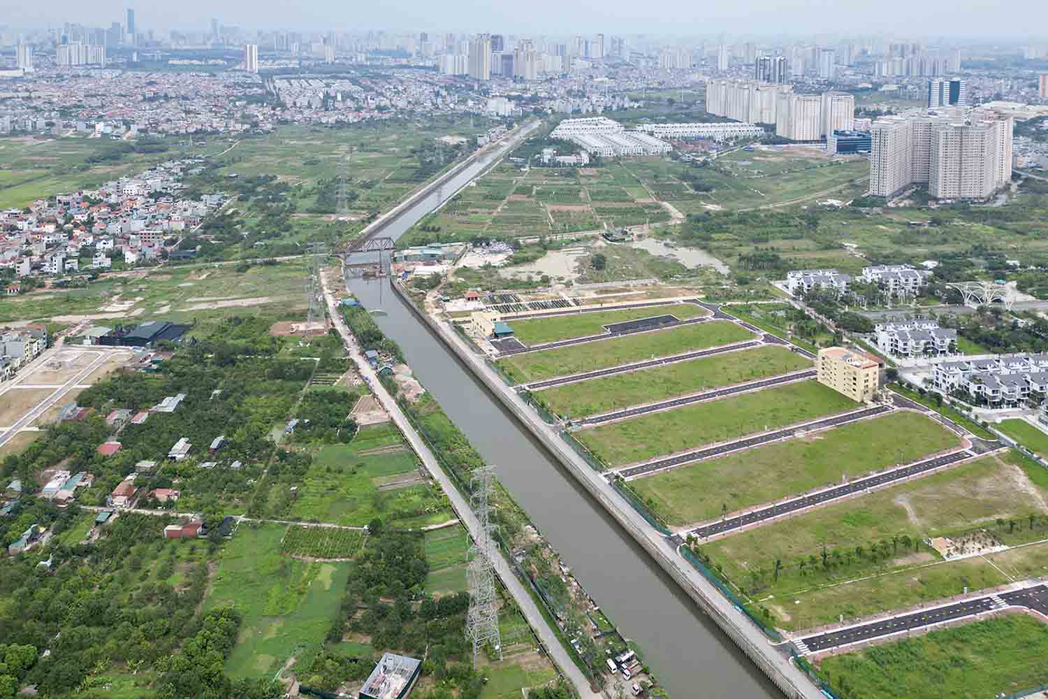 tieu ung cho dia ban cac quan, huyen Ha Dong, Hoai Duc, Bac-Nam Tu Liem, khu vuc My Dinh va mot phan dai lo Thang Long… 