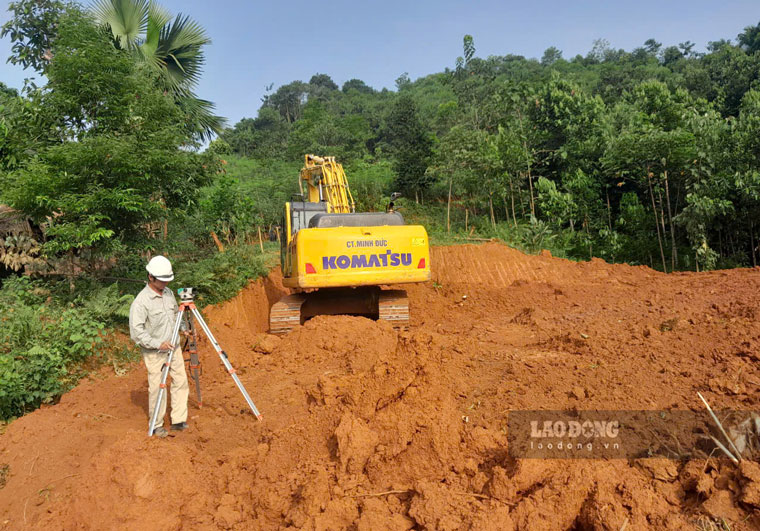 Khu tam cu Lang Nu duoc xay dung gan nha van hoa cu cua thon Lang Nu. Anh: Dinh Dai  