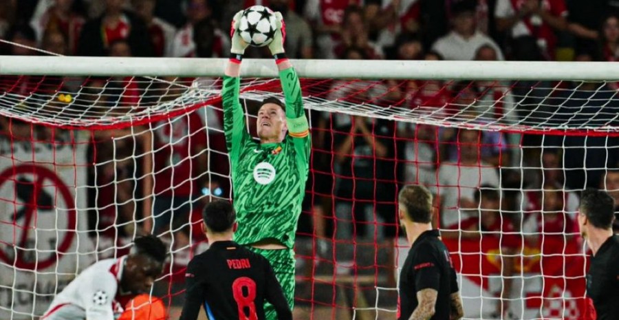 Marc-Andre ter Stegen có nhiều pha cứu thua nhưng cũng không thể giữ 1 điểm cho Barcelona. Ảnh: FC Barcelona