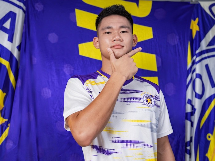 Le Van Ha la cau thu tre nhat cua Ha Noi FC mua giai 2024-2025. Anh: HNFC