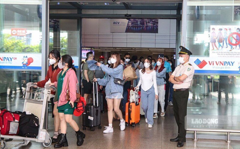 Cảng Hàng không quốc tế Đà Nẵng tăng cường đảm bảo an ninh dịp lễ 2.9. Ảnh: Mai Hương