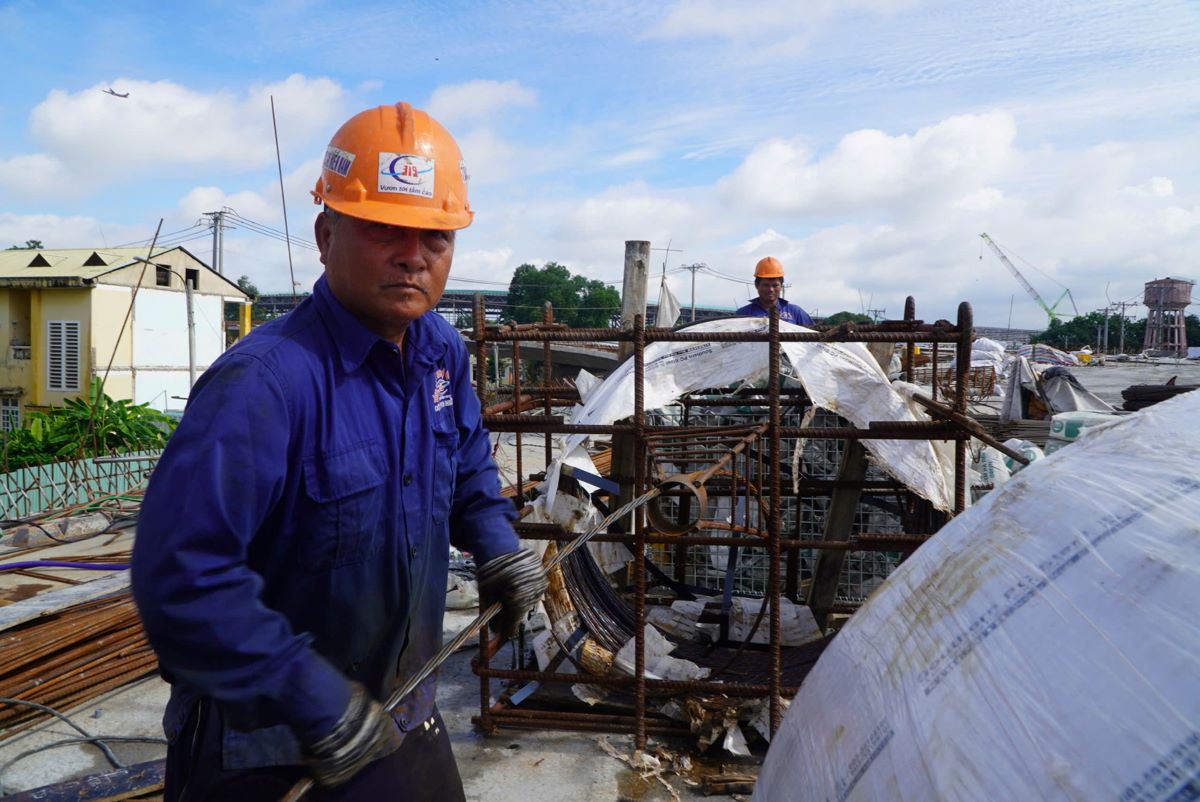 Workers worked hard on the construction site in the hot weather, determined to complete the project on schedule.