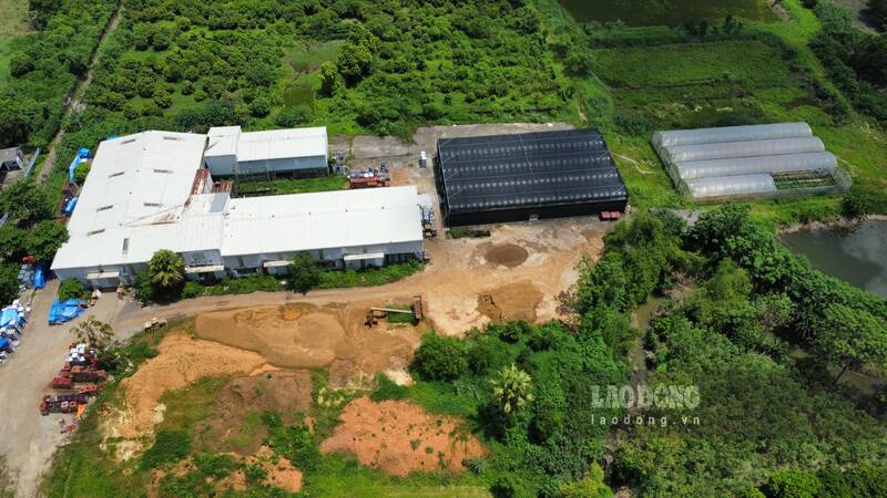 Dự án Trung tâm Nông nghiệp vẫn tồn tại bất chấp lệnh thu hồi. Ảnh: Lam Thanh