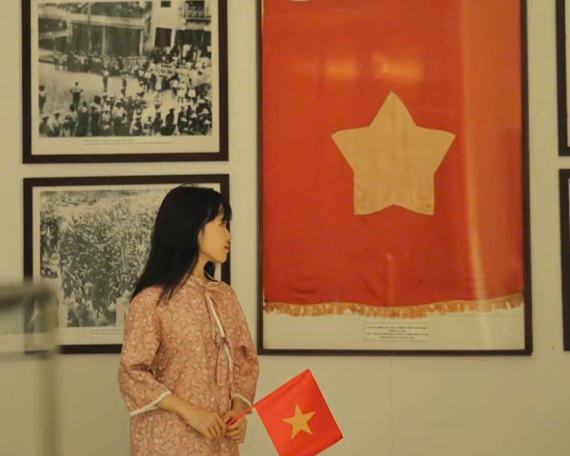 Người dân Đà Nẵng đến viếng Bác Hồ trong ngày Quốc Khánh