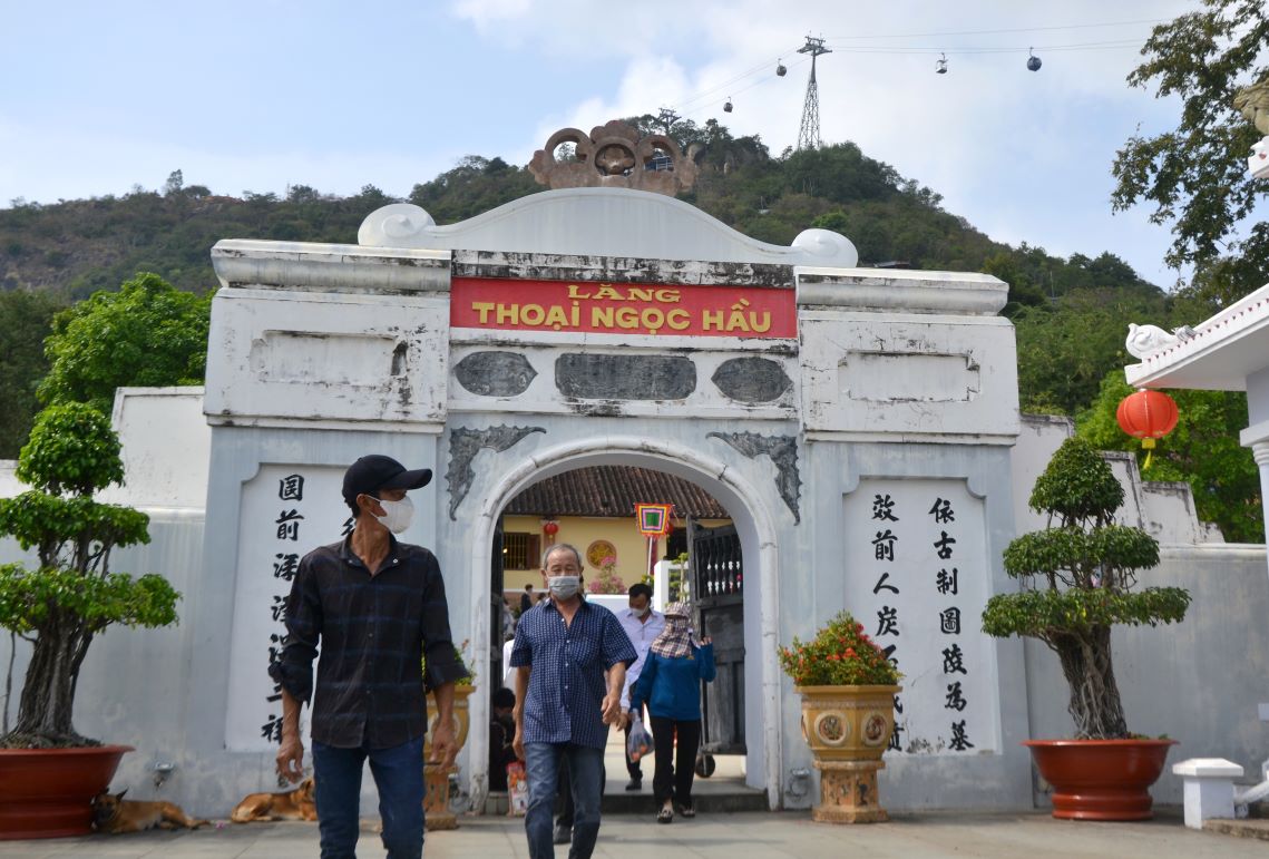 Thoai Ngoc Hau Tomb is located in Sam Mountain National Tourist Area. Photo: Thanh Mai
