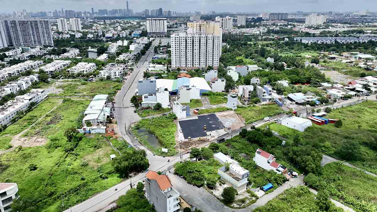 Dự án mở rộng đường ở TPHCM hoàn thành 81% rồi đắp chiếu. Ảnh: Anh Tú