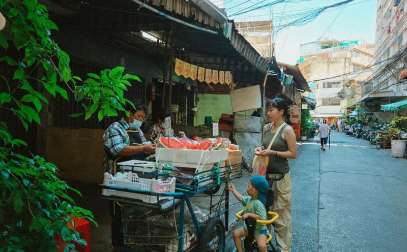 On Chinatown in Bangkok. Photo: Provided by the character