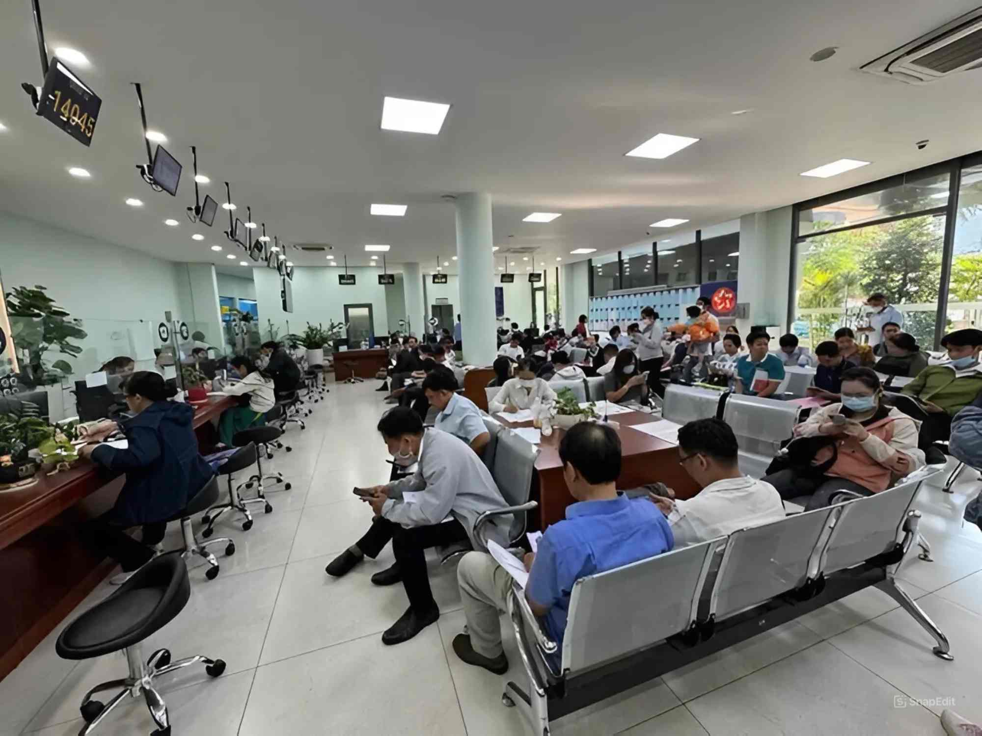 Hàng nghìn hồ sơ nhà đất đang bị tắc vì chờ bảng giá đất mới ở TPHCM. Ảnh: Bảo Chương