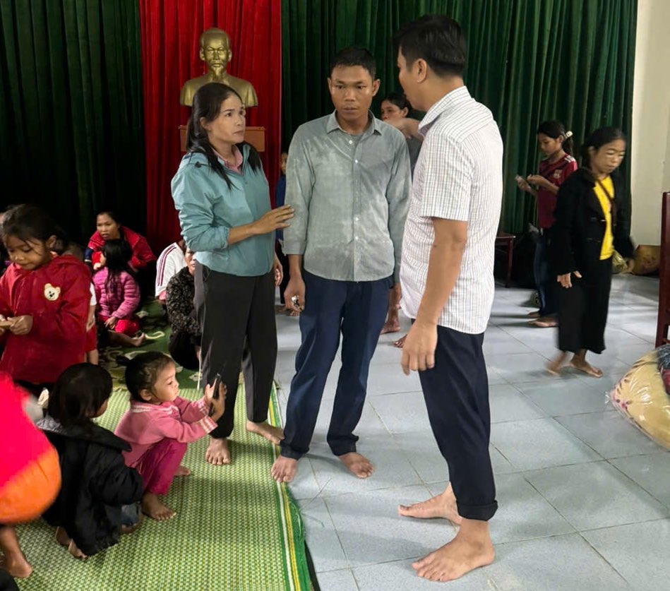 Việc sơ tán của chính quyền nhằm đảm bảo tính mạng của người dân. Ảnh: H. Lình