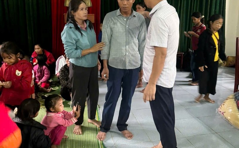 Việc sơ tán của chính quyền nhằm đảm bảo tính mạng của người dân. Ảnh: H. Lình