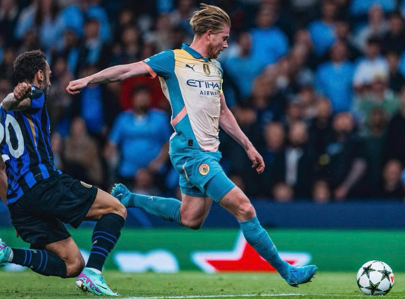 De Bruyne phai roi san som trong tran dau gap Inter Milan.  Anh: MC 