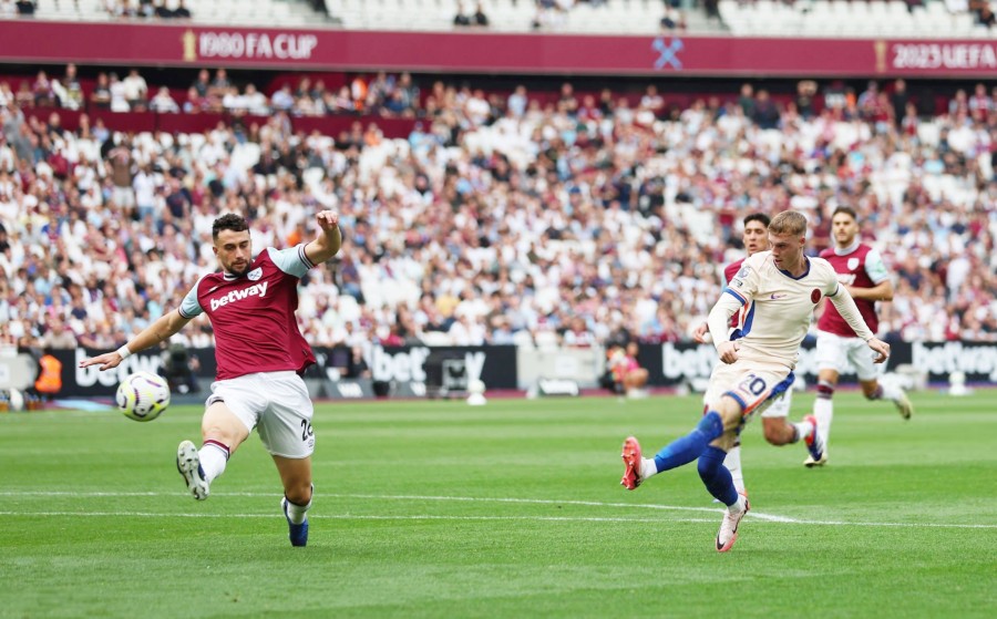 Cole Palmer nâng tỉ số lên 3-0 cho Chelsea. Ảnh: Chelsea FC