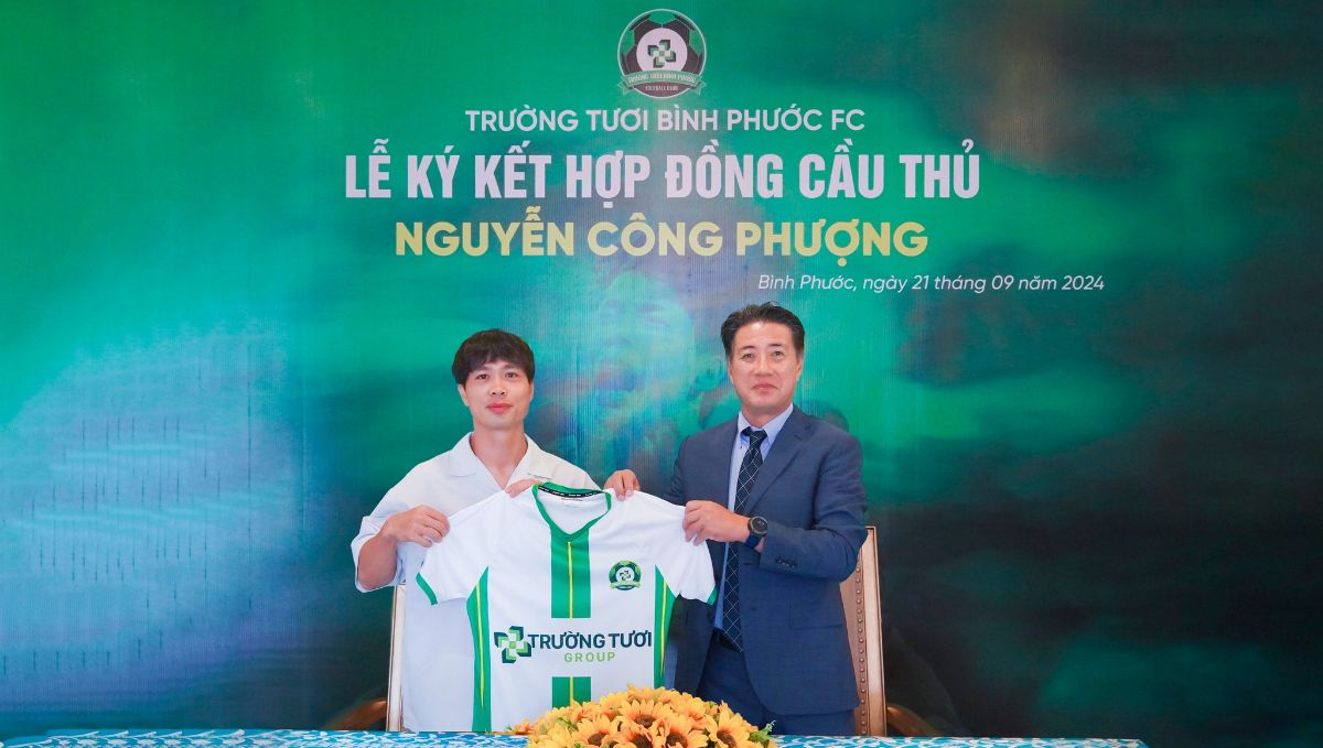 Tiền đạo Công Phượng khoác áo đội Bình Phước đá giải hạng Nhất Quốc gia 2024-2025. Ảnh: Trường Tươi Bình Phước