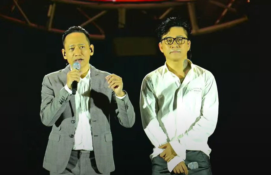 Ca sĩ Duy Mạnh - Tuấn Hưng chia sẻ việc làm ý nghĩa của đêm diễn. Ảnh: BTC