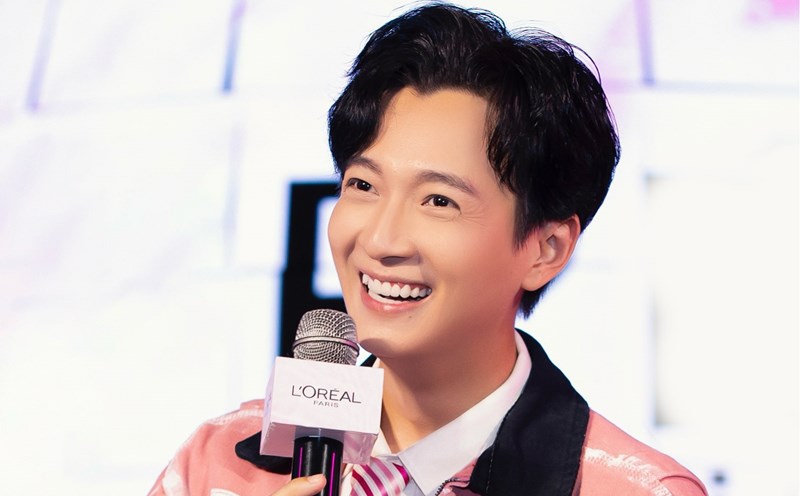 Singer Ngo Kien Huy. Photo: NVCC
