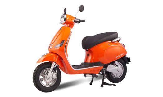 Xe máy điện có ngoại hình sang trọng, vận hành êm ái.