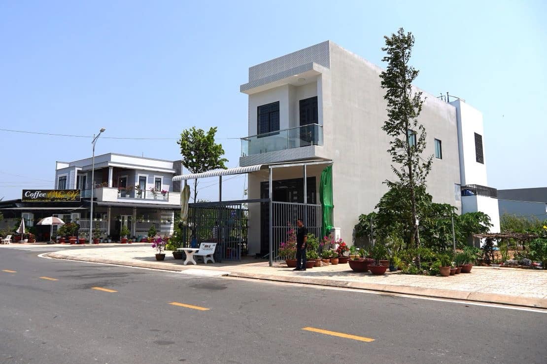 Many households in Can Tho are uneasy because of the "sky-high" resettlement land prices. Photo: Ta Quang