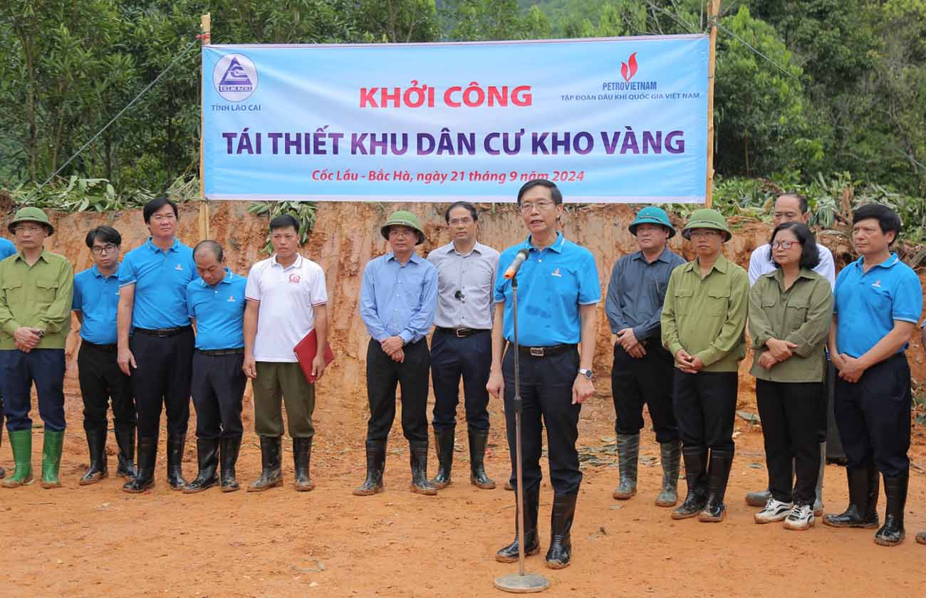 Dong chi Tran Quang Dung, Pho Bi thu thuong truc Dang uy Tap doan Dau khi Quoc gia Viet Nam chia se tai buoi khoi cong. Anh PVN.