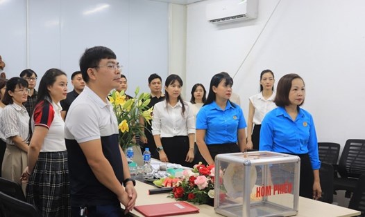 Đại hội thành lập Công đoàn cơ sở Công ty Cổ phần Đầu tư xây dựng, kỹ thuật và Thương mại dịch vụ Doza Illumination. Ảnh: CĐCS