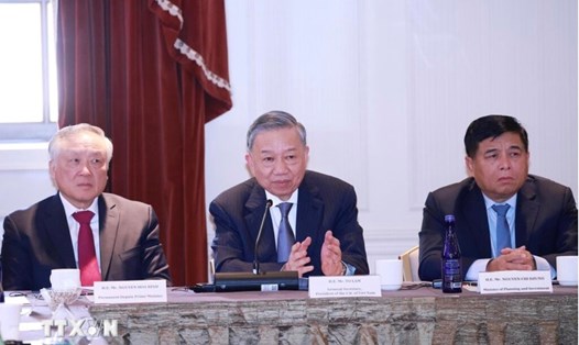 Tổng Bí thư, Chủ tịch nước Tô Lâm dự và phát biểu tại tọa đàm với chủ đề “Tăng cường hợp tác Việt Nam - Mỹ trong phát triển ngành công nghiệp bán dẫn và trí tuệ nhân tạo". Ảnh: TTXVN