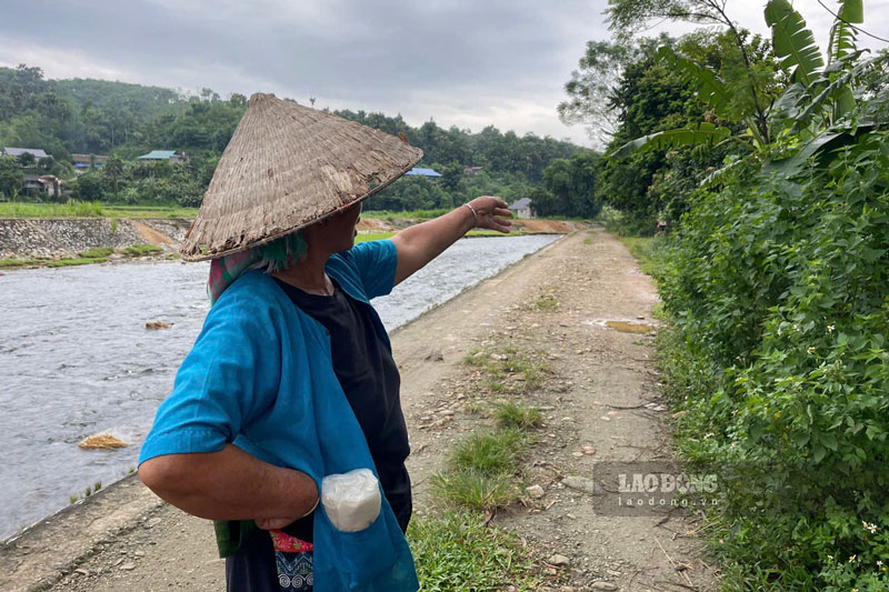 Nhieu nguoi dan van o lai du nam trong quy hoach do chua thi cong den nha. Anh: Dinh Dai