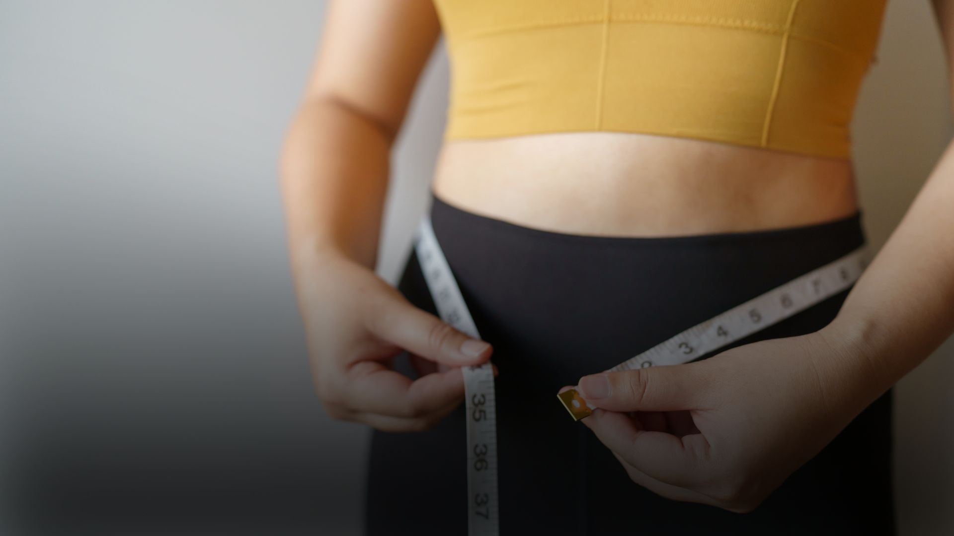 5 mẹo giúp bạn giảm cân, giữ dáng sau tuổi 40. Đồ họa: Anh Đức