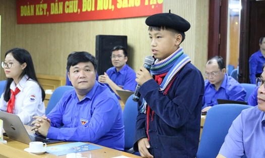 Đại biểu phiên họp giả định Quốc hội trẻ em lần thứ 2, năm 2024 - em Thào Mí Phềnh đến từ huyện Mèo Vạc, Hà Giang. Ảnh: Lưu Trinh