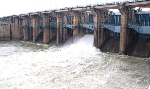 Hồ Thủy điện Trị An xả lũ ngày 23.9. Ảnh: HAC