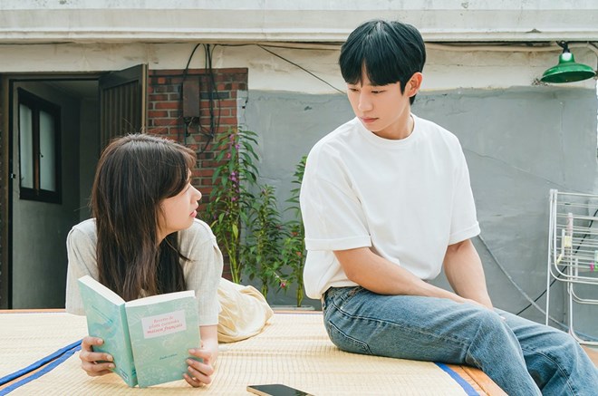 Lời thoại trong phim của Jung Hae In bị chê lỗi thời