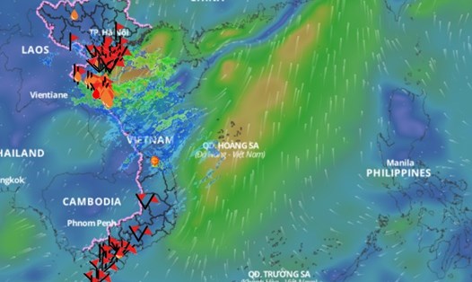 Hiện nay, một vùng áp thấp đang hoạt động trên Biển Đông. Dự báo khả năng từ nay đến cuối năm, hoạt động của bão sẽ gia tăng. Ảnh: Hệ thống giám sát thiên tai Việt Nam