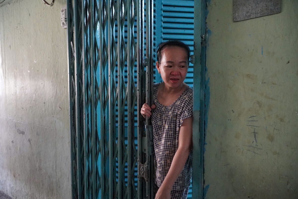 Người dân thấp thỏm sống ở chung cư xuống cấp