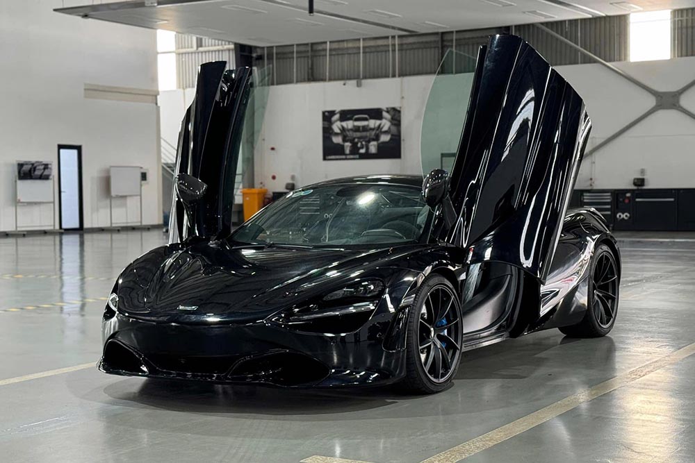 Siêu xe McLaren 720S Spider đi chưa đến 3.000 km được chào bán. Ảnh: Hồng Phúc