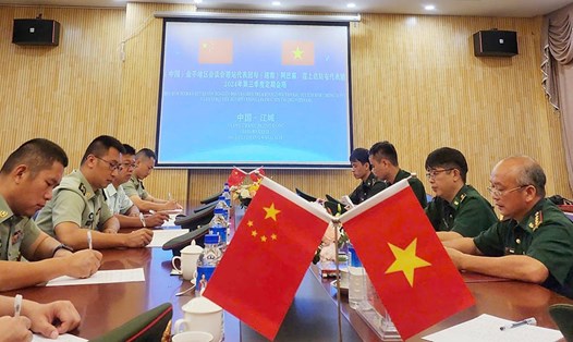 Lực lượng bảo vệ biên giới Việt Nam - Trung Quốc tổ chức hội đàm tại huyện Giang Thành, TP Phổ Nhĩ, tỉnh Vân Nam, Trung Quốc. Ảnh: Biên Cương